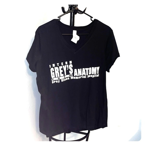 Grey’s Anatomy “Intern” T-shirt - Picture 1 of 5